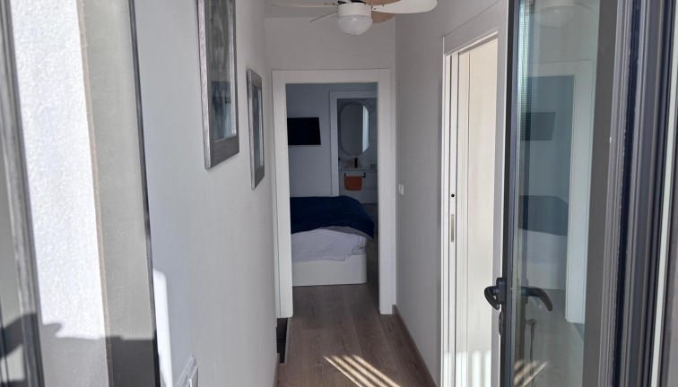 Jälleenmyynti - Paritalo/Rivitalo - Los Montesinos - La Herrada