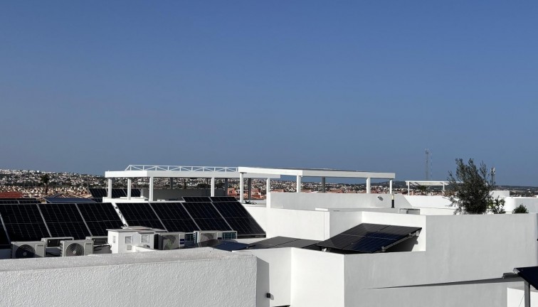 Jälleenmyynti - Paritalo/Rivitalo - Los Montesinos - La Herrada