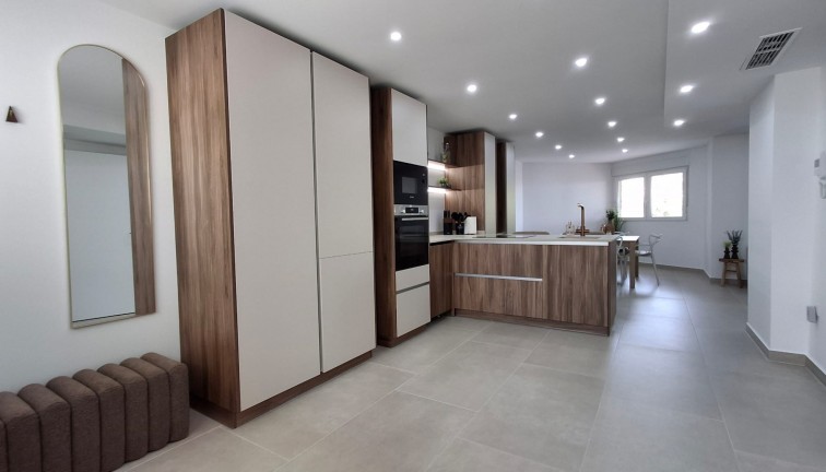 Återförsäljning - Lägenhet - Torrevieja - Playa Acequion