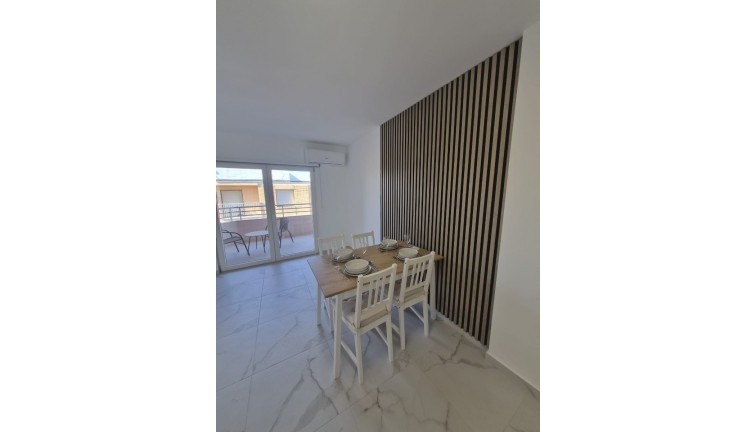 Jälleenmyynti - Asunto - Ylimmän kerroksen asunto - Torrevieja - Acequion