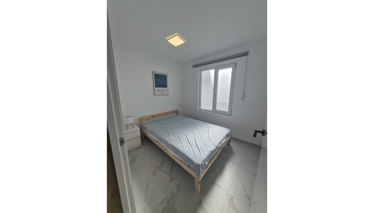 Jälleenmyynti - Asunto - Ylimmän kerroksen asunto - Torrevieja - Acequion