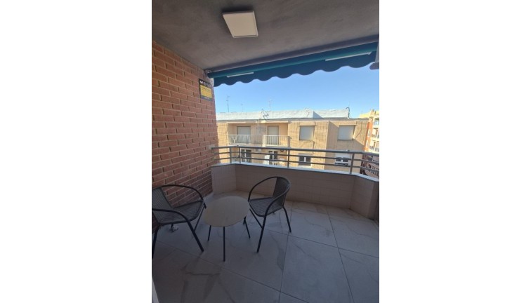 Jälleenmyynti - Asunto - Ylimmän kerroksen asunto - Torrevieja - Acequion