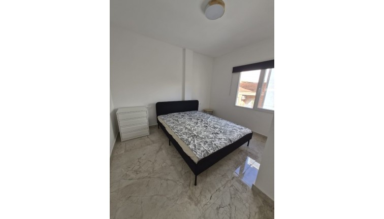 Återförsäljning - Lägenhet - Torrevieja - Playa del Cura