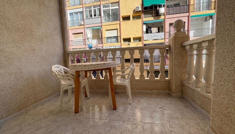 Reventa - Apartamento / piso - Torrevieja