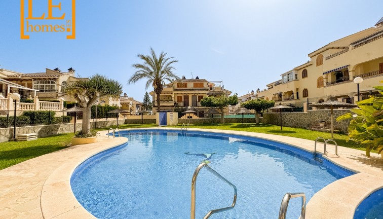 Resale - Apartment - Torrevieja - LA MATA