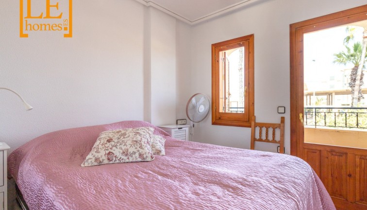 Resale - Apartment - Torrevieja - LA MATA