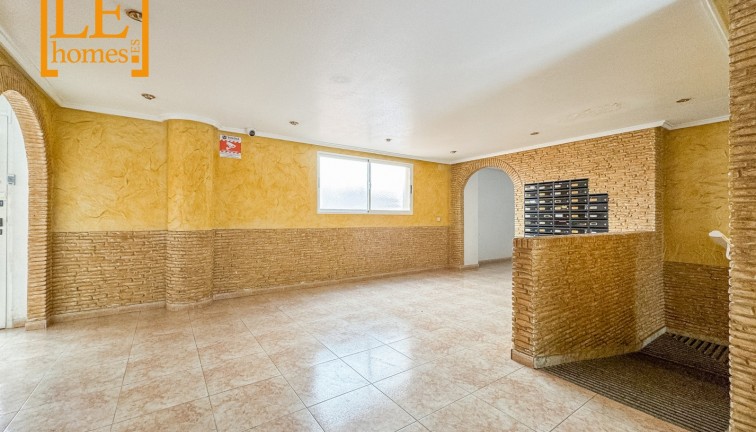 Resale - Apartment - Torrevieja - El Molino