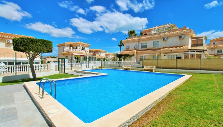 Jälleenmyynti - Paritalo/Rivitalo - Playa Flamenca