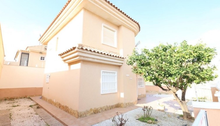 Jälleenmyynti - Erillistalo - Torrevieja - Los Balcones