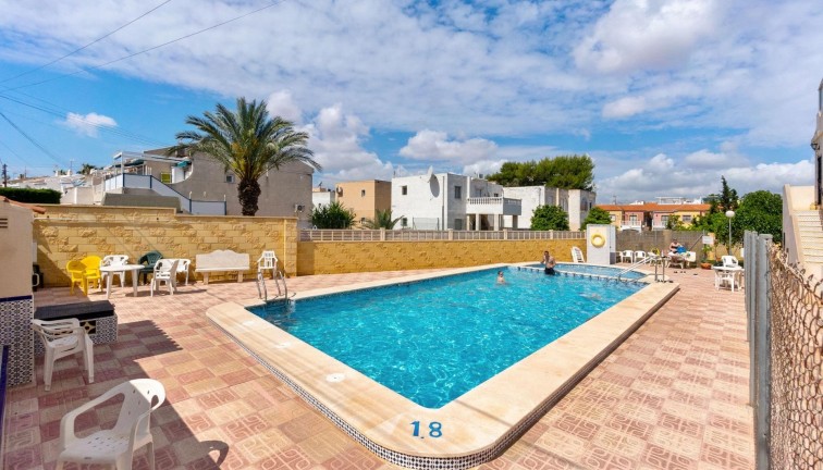 Resale - Apartment - Ground Floor Apartment - Torrevieja - El chaparral