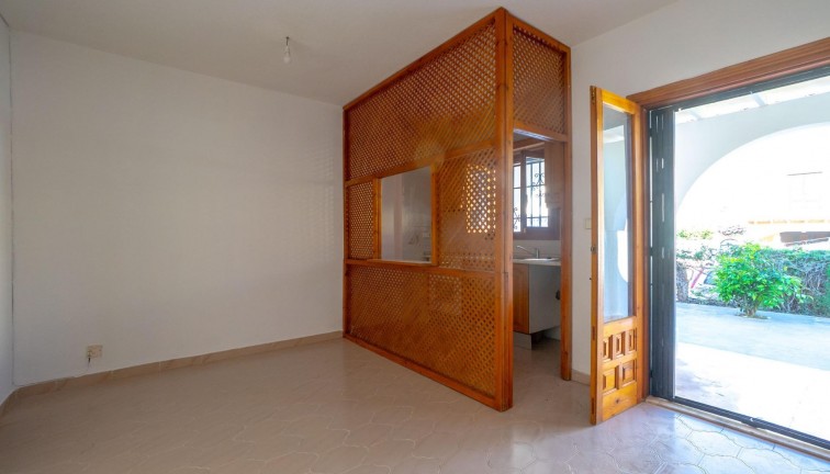 Resale - Apartment - Ground Floor Apartment - Torrevieja - El chaparral