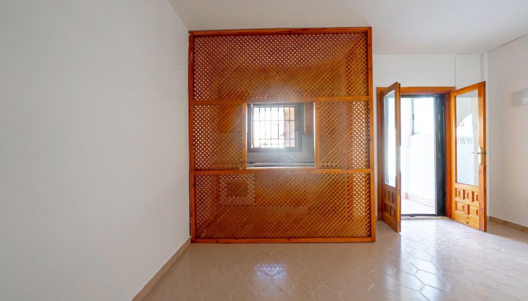 Resale - Apartment - Ground Floor Apartment - Torrevieja - El chaparral