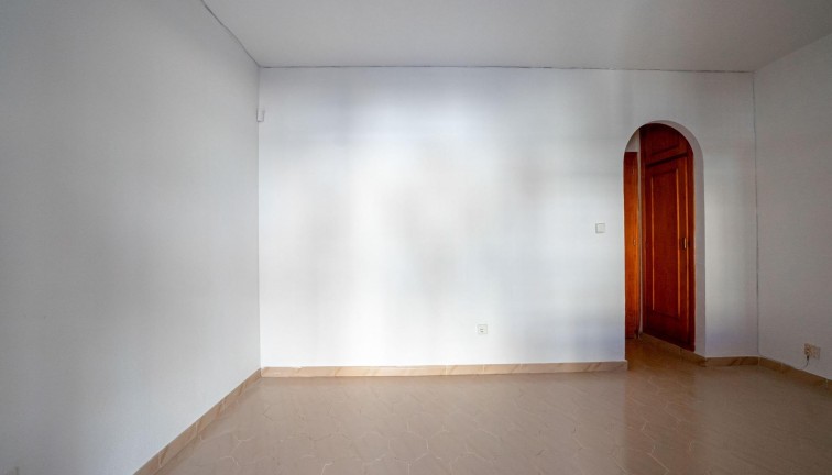 Resale - Apartment - Ground Floor Apartment - Torrevieja - El chaparral