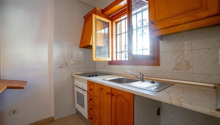 Resale - Apartment - Ground Floor Apartment - Torrevieja - El chaparral