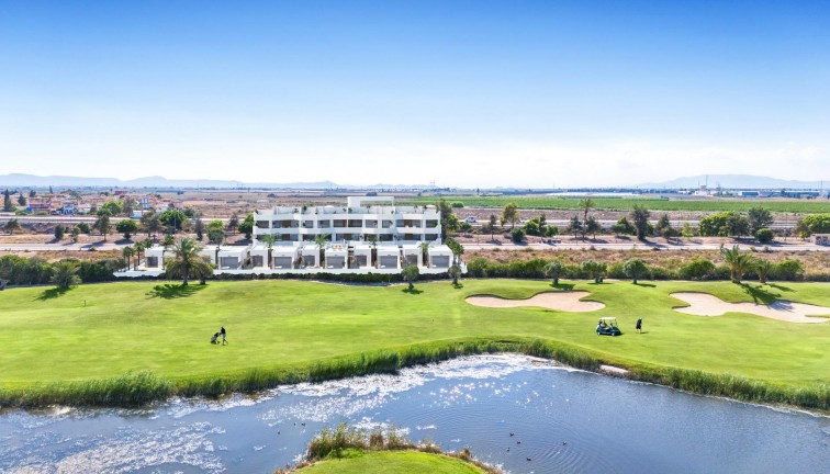 Uudistuotanto - Erillistalo - Los Alcazares - Serena Golf