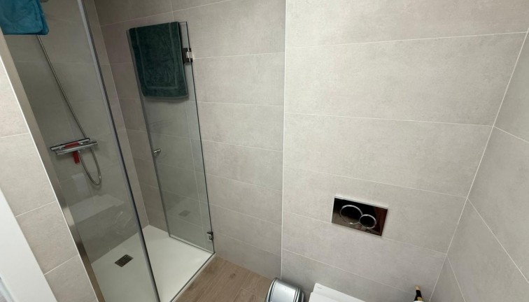 Reventa - Apartamento / piso - Pilar de la Horadada