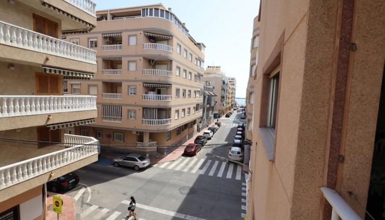 Återförsäljning - Lägenhet - Torrevieja - Acequion
