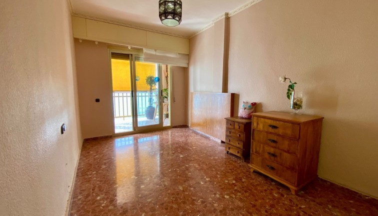 Återförsäljning - Lägenhet - Torrevieja - Playa del Cura
