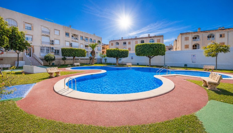 Jälleenmyynti - Asunto - Torrevieja - Acequion