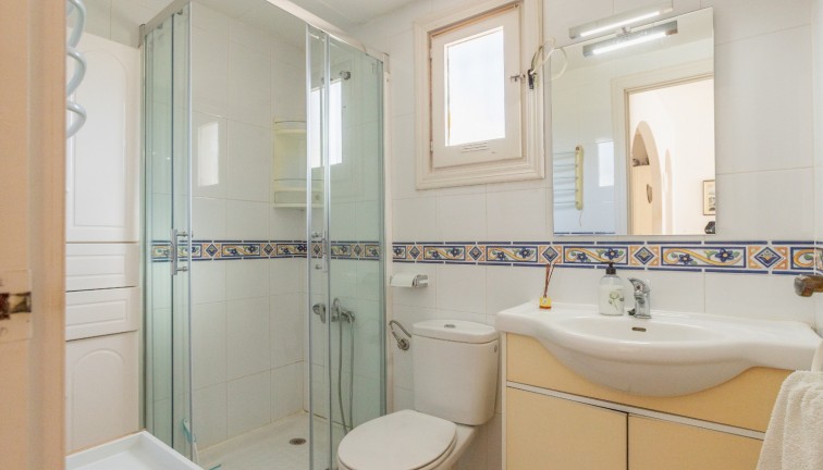 Jälleenmyynti - Bungalow - Torrevieja - Lago Jardin