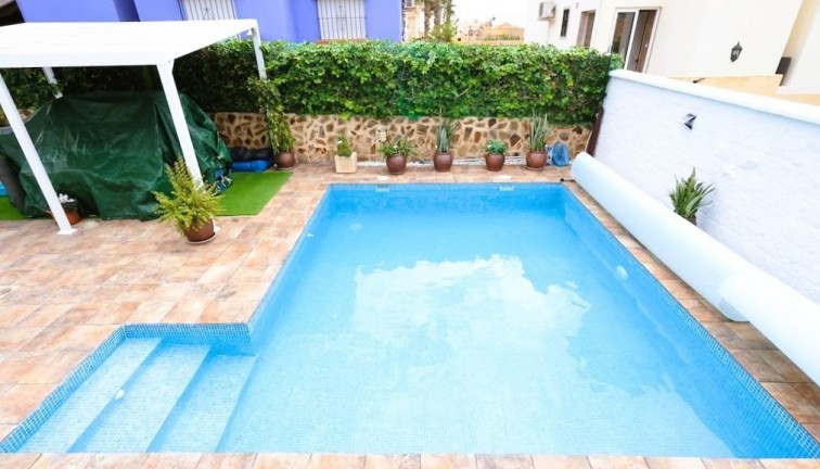 Jälleenmyynti - Erillistalo - San Miguel de Salinas - Villamartín