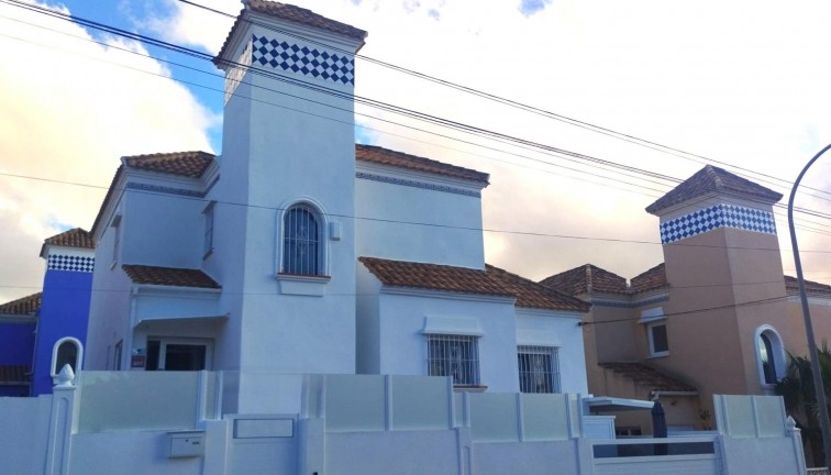 Jälleenmyynti - Erillistalo - San Miguel de Salinas - Villamartín