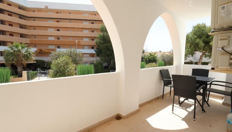 Jälleenmyynti - Bungalow - Orihuela Costa - La Zenia