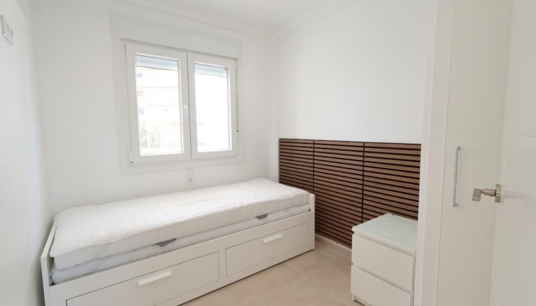 Jälleenmyynti - Bungalow - Orihuela Costa - La Zenia