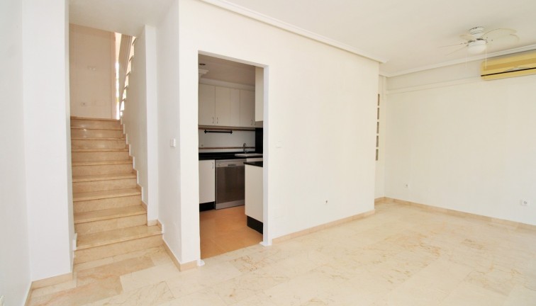 Jälleenmyynti - Paritalo/Rivitalo - Villamartín