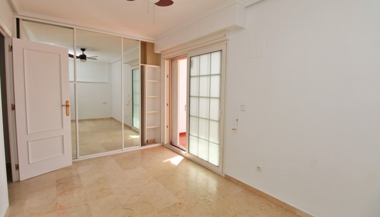 Jälleenmyynti - Paritalo/Rivitalo - Villamartín