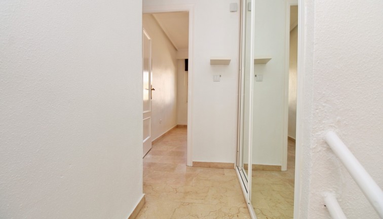 Jälleenmyynti - Paritalo/Rivitalo - Villamartín
