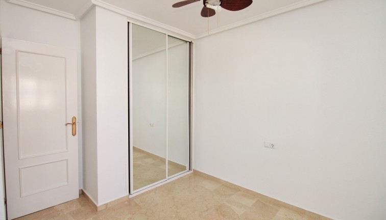 Jälleenmyynti - Paritalo/Rivitalo - Villamartín