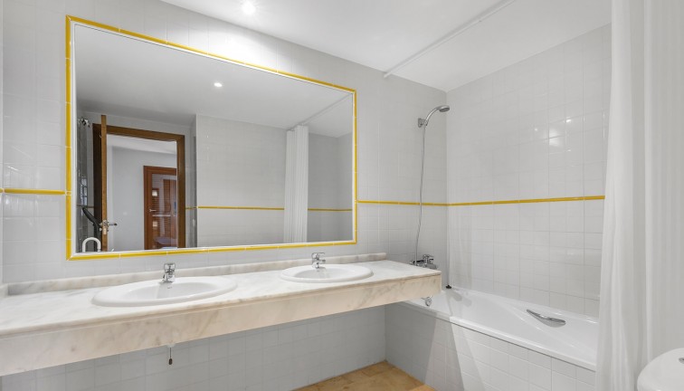 Återförsäljning - Lägenhet - Torrevieja - Punta Prima