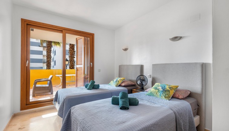 Återförsäljning - Lägenhet - Torrevieja - Punta Prima