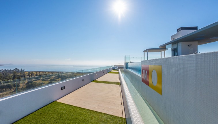 Återförsäljning - Lägenhet - Torrevieja - Rocio del Mar