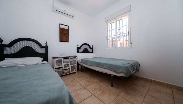 Resale - Chalet - Playa Flamenca