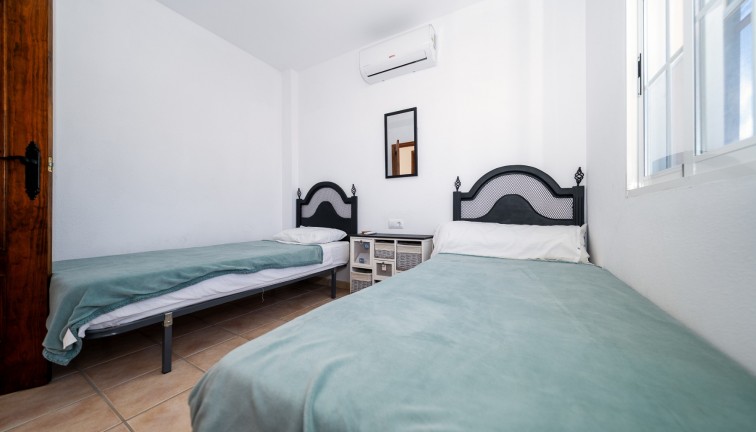 Resale - Chalet - Playa Flamenca