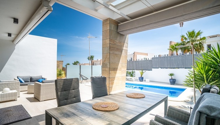 Jälleenmyynti - Erillistalo - Algorfa - La Finca Golf