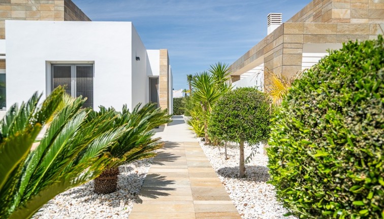 Jälleenmyynti - Erillistalo - Algorfa - La Finca Golf
