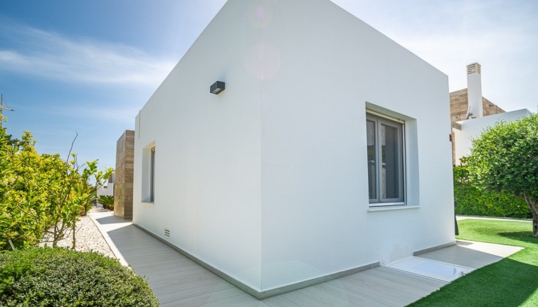Jälleenmyynti - Erillistalo - Algorfa - La Finca Golf