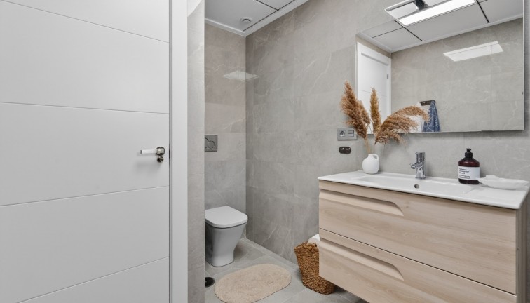 Reventa - Apartamento / piso - Torrevieja - Playa de los Locos