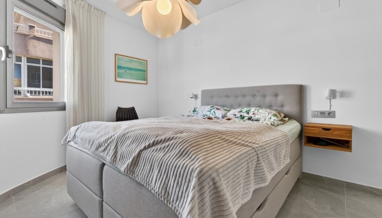 Reventa - Apartamento / piso - Torrevieja - Playa de los Locos