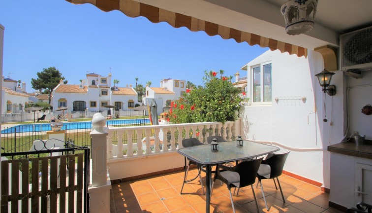 Resale - Semi-Detached - Villamartín