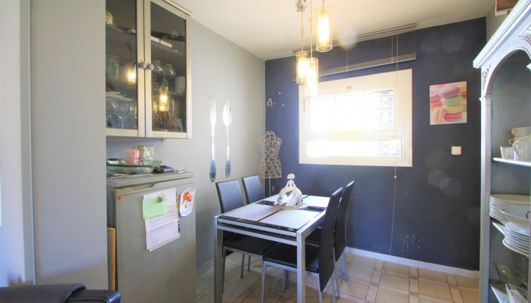 Resale - Semi-Detached - Villamartín