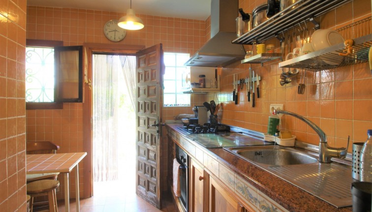 Resale - Semi-Detached - Villamartín