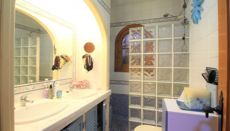 Resale - Semi-Detached - Villamartín