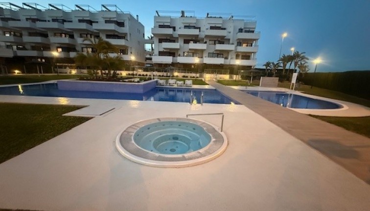 Återförsäljning - Lägenhet - Dehesa de Campoamor - Dehesa de campoamor