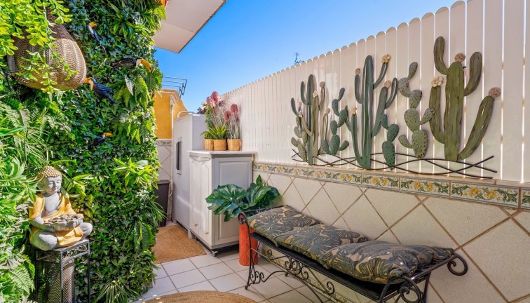 Jälleenmyynti - Asunto - Torrevieja