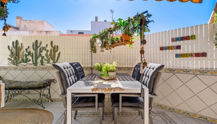 Jälleenmyynti - Asunto - Torrevieja