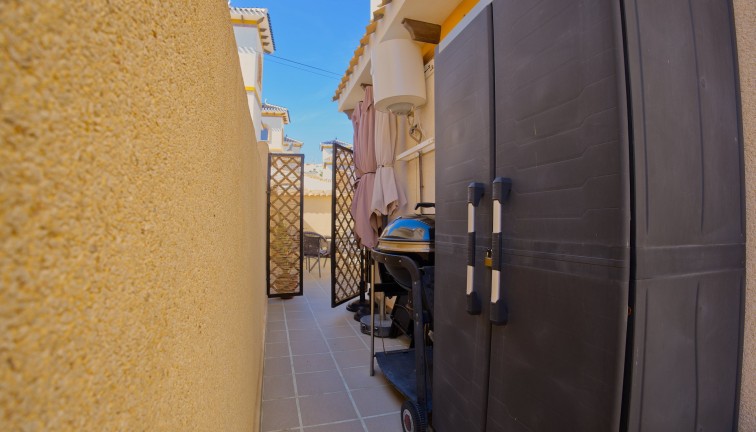 Resale - Chalet - Torrevieja